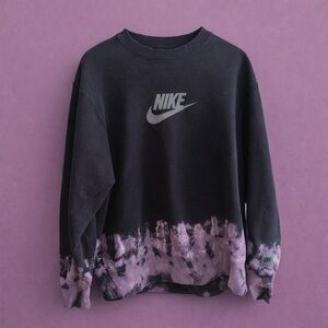 Nike Tie-Dye Crewneck Sweatshirt – Black & Purple Peace Logo – Size L